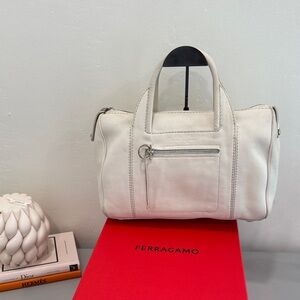 Salvatore Ferragamo leather Gancini bag